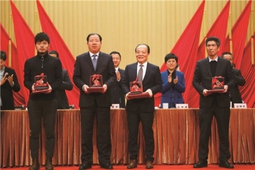 沐鸣集团在桐乡市三级干部大会上荣获多个奖项